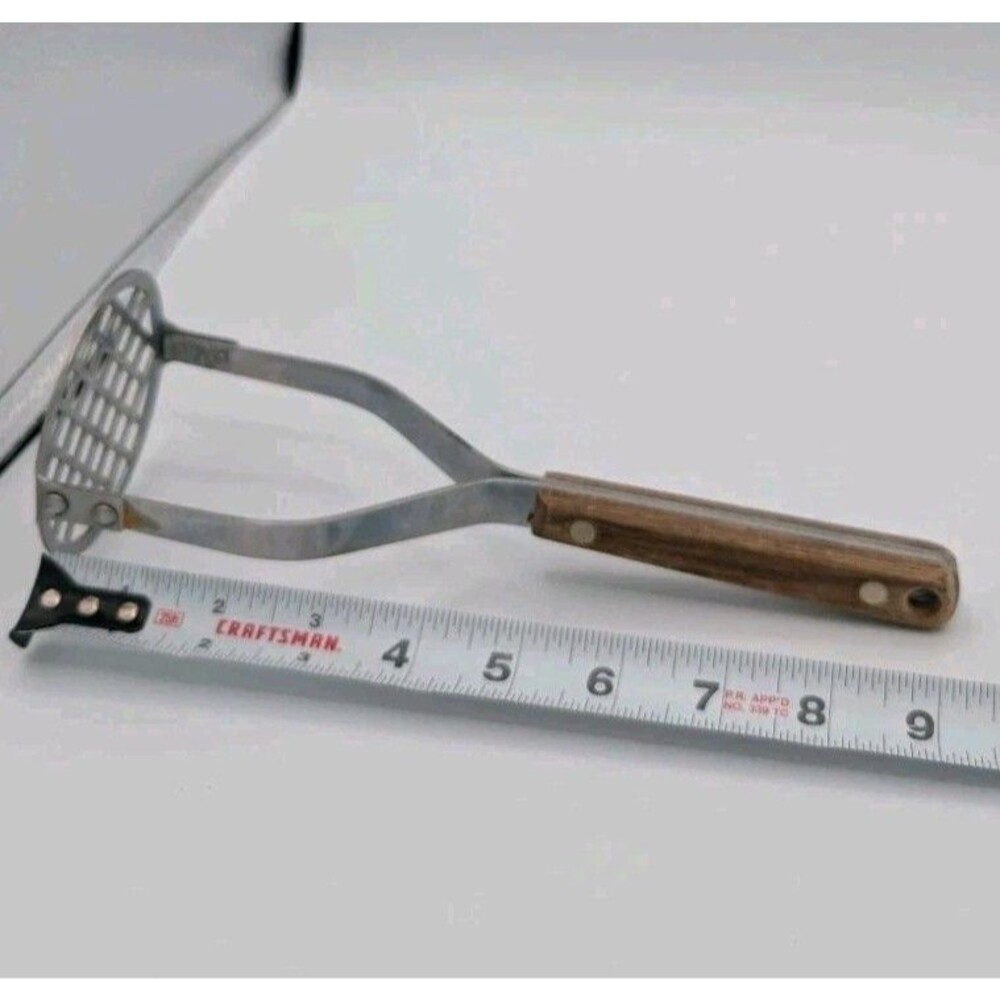 Vintage Potato Masher USA Maid Of Honor Waffle Grid Stainless Wood Handle 9 In.